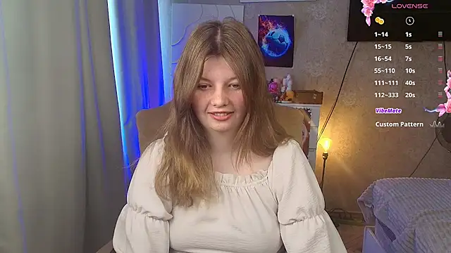 Vivian cutie online show from 07/18/26, 08:40