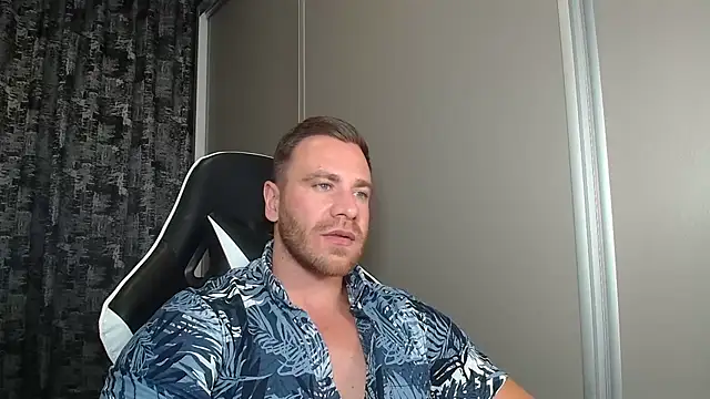 Snapshot of Thori92 chatting on 07/12/26, 06:21 Thori92 online show from 07/12/26, 06:21