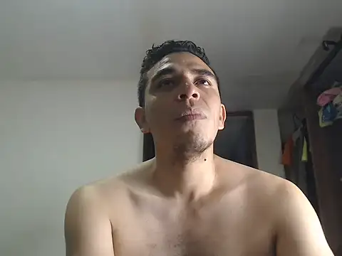 jeancarloscum12 online show from 07/06/26, 11:40