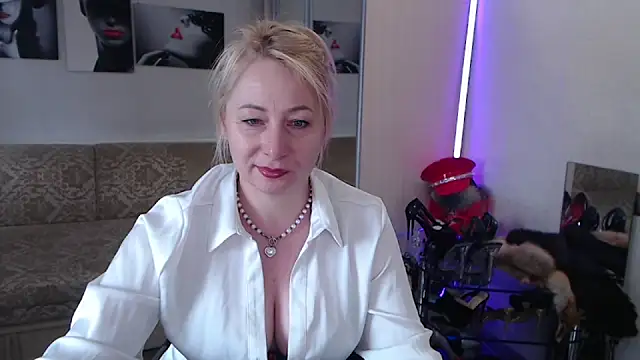 MistressMilfa online show from 02/14/26, 07:27