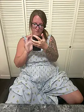 Lizzyloo online show from 04/19/26, 07:16