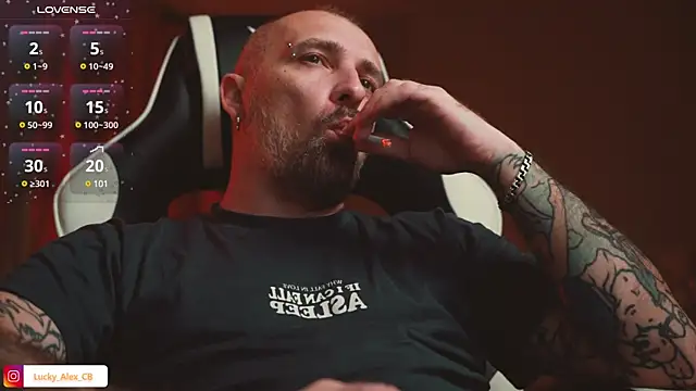 LuckyAlexx online show from 01/22/25, 11:53