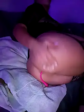 Snapshot of MilaRouche chatting on 09/12/25, 09:04 MilaRouche online show from 09/12/25, 09:04