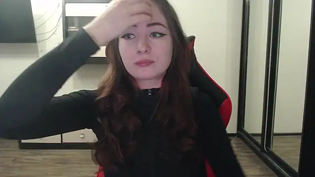 Snapshot of Laralianna chatting on 02/09/25, 12:08 Laralianna online show from 02/09/25, 12:08