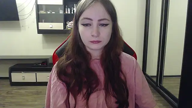 Snapshot of Laralianna chatting on 02/22/25, 04:51 Laralianna online show from 02/22/25, 04:51