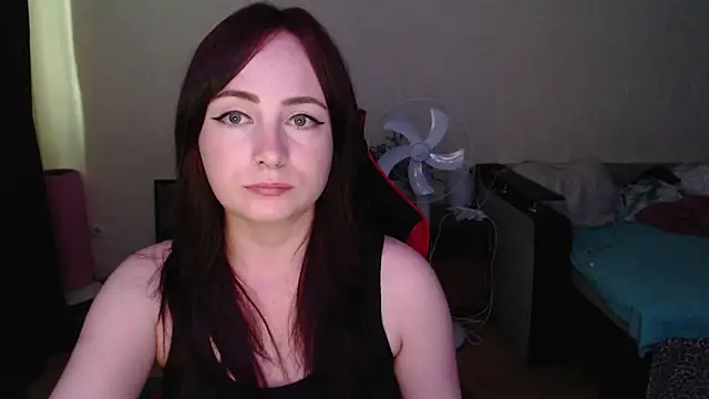 Laralianna online show from 07/06/26, 01:52