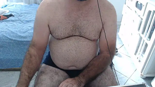 Snapshot of MysterBearMG chatting on 01/18/26, 04:33 MysterBearMG online show from 01/18/26, 04:33