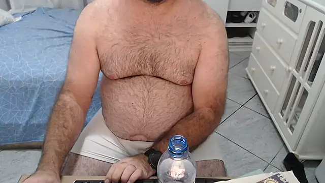 Snapshot of MysterBearMG chatting on 02/04/26, 03:34 MysterBearMG online show from 02/04/26, 03:34