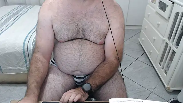 Snapshot of MysterBearMG chatting on 02/08/26, 12:58 MysterBearMG online show from 02/08/26, 12:58