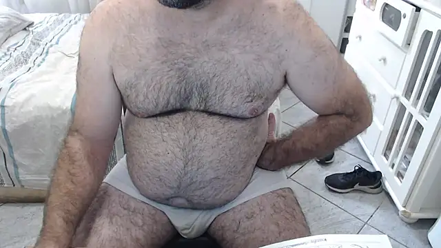 Snapshot of MysterBearMG chatting on 02/21/26, 06:42 MysterBearMG online show from 02/21/26, 06:42