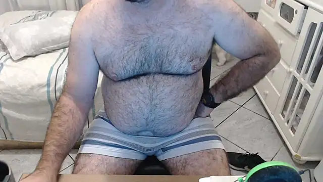 Snapshot of MysterBearMG chatting on 02/23/26, 10:40 MysterBearMG online show from 02/23/26, 10:40