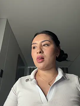 AnushaKumari online show from 04/17/26, 02:42