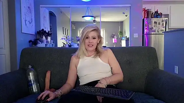 Lexi Shocker online show from 11/14/25, 06:50