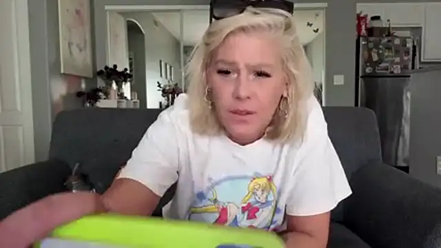 Lexi Shocker online show from 03/04/26, 11:00