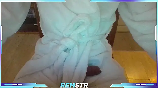 Snapshot of Remstr chatting on 01/21/25, 10:41 Remstr online show from 01/21/25, 10:41