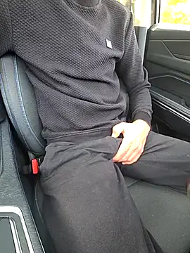 Snapshot of Remstr chatting on 11/09/25, 12:47 Remstr online show from 11/09/25, 12:47