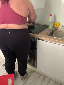 sweeti Em online show from 04/14/26, 04:02