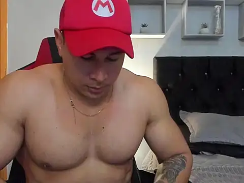Snapshot of tyler_hank01 chatting on 05/14/26, 12:45 tyler hank01 online show from 05/14/26, 12:45