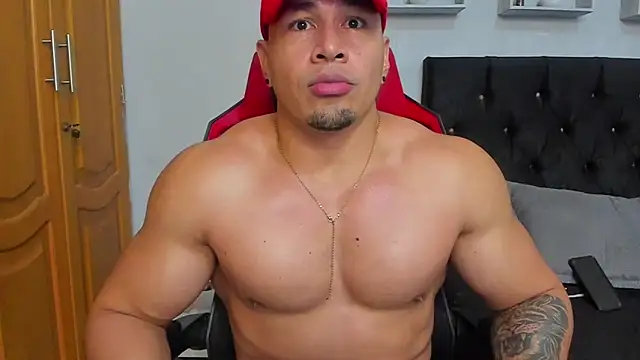 tyler hank01 online show from 06/25/26, 05:12