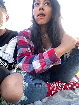 Snapshot of Kiscsillagg chatting on 03/21/25, 01:12 Kiscsillagg online show from 03/21/25, 01:12