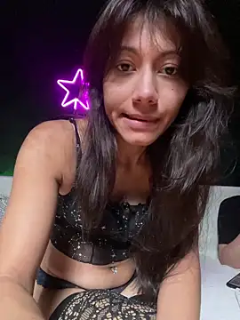 Snapshot of Kiscsillagg chatting on 11/16/25, 06:24 Kiscsillagg online show from 11/16/25, 06:24