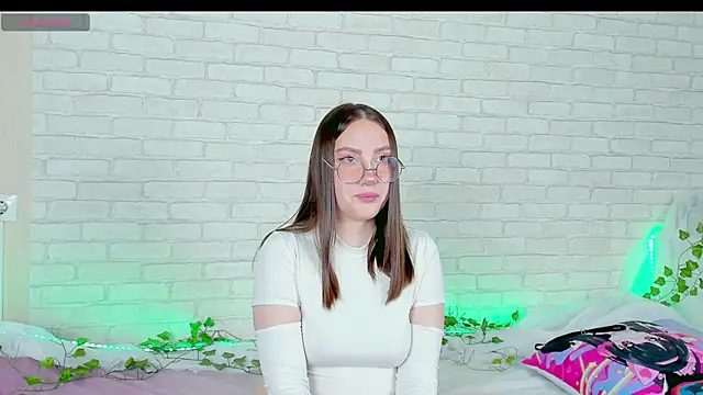 LinaKenny online show from 11/22/25, 05:56