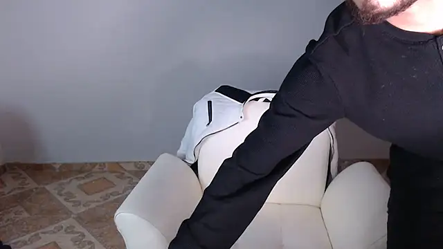 Snapshot of Valentina_Six chatting on 01/03/25, 02:40 Valentina Six online show from 01/03/25, 02:40