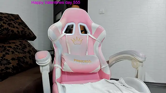 Britney Charm  online show from 02/13/25, 05:58