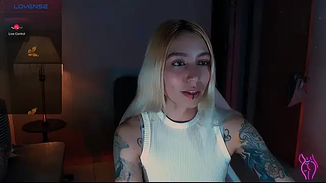 Saucy Jenn online show from 12/08/24, 04:25