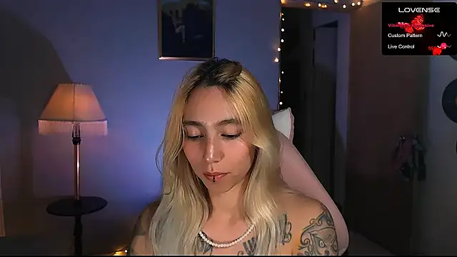 Saucy Jenn online show from 02/02/25, 01:55