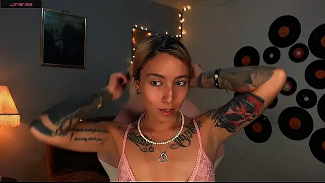 Saucy Jenn online show from 03/02/25, 01:26