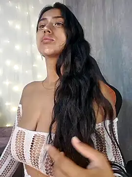 Valentinne z online show from 01/29/25, 06:43