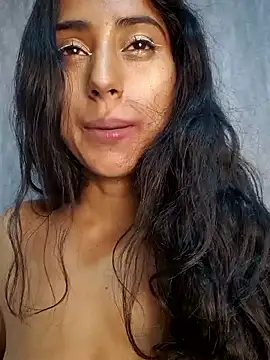 Valentinne z online show from 02/14/25, 12:14