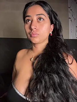 Valentinne z online show from 05/03/26, 07:58