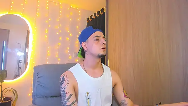 alejandro calderon1 online show from 12/31/24, 04:49