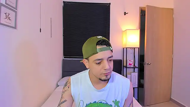 alejandro calderon1 online show from 04/22/26, 05:54