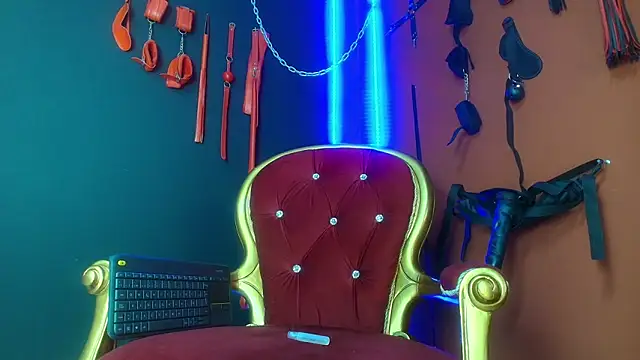 Snapshot of amy-mistress chatting on 12/03/24, 10:18 amy-mistress online show from 12/03/24, 10:18