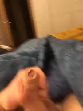 Snapshot of MagicKenzo99 chatting on 12/18/24, 04:06 MagicKenzo99 online show from 12/18/24, 04:06