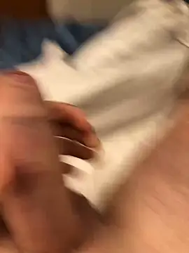 Snapshot of MagicKenzo99 chatting on 01/07/25, 04:16 MagicKenzo99 online show from 01/07/25, 04:16