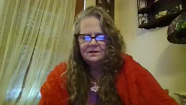 Snapshot of DestineeLoverGirl chatting on 12/02/25, 03:18 DestineeLoverGirl online show from 12/02/25, 03:18