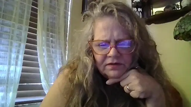 Snapshot of DestineeLoverGirl chatting on 03/20/26, 01:16 DestineeLoverGirl online show from 03/20/26, 01:16