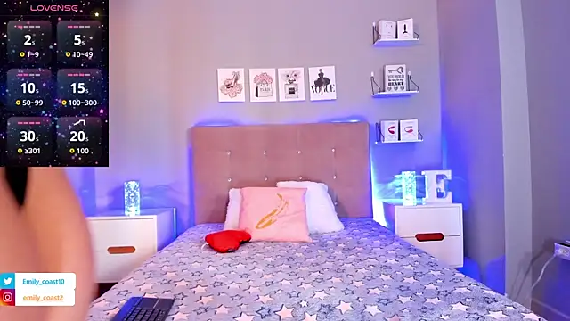 EmilyCoast-1 online show from 12/02/25, 07:20