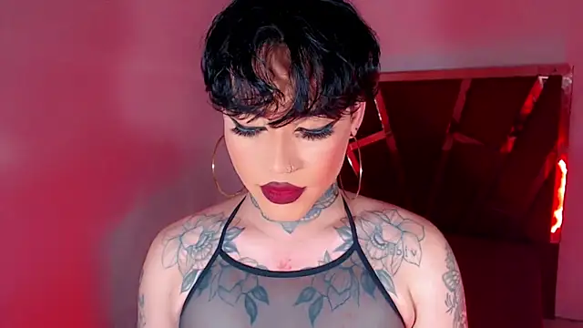 Snapshot of little_star_porn chatting on 10/30/25, 04:14 little star porn online show from 10/30/25, 04:14