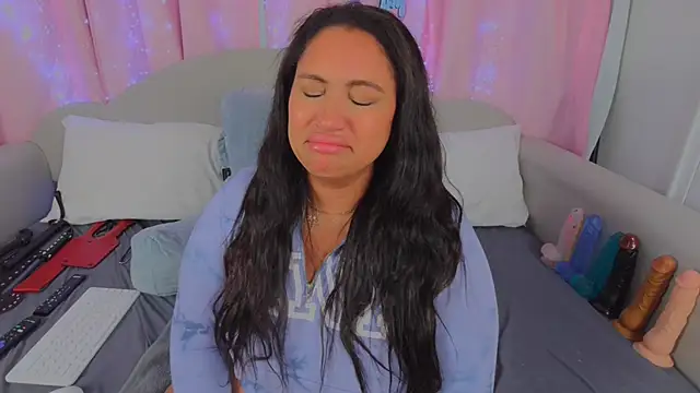 MeghanXO online show from 02/09/25, 12:30