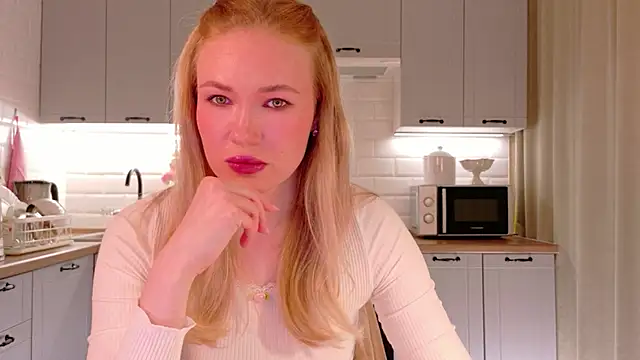 Veronika Mitchel online show from 04/22/26, 06:09