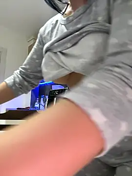 Scarlett-Dream online show from 11/19/25, 06:46