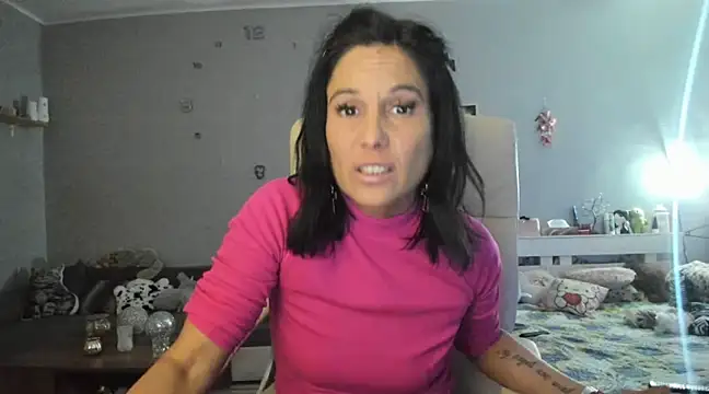 Snapshot of Orchideaxx chatting on 01/17/25, 10:45 Orchideaxx online show from 01/17/25, 10:45