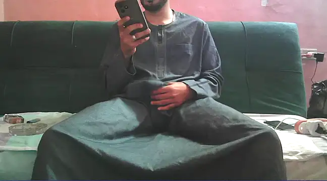 Snapshot of foxsanSs chatting on 02/25/25, 11:41 foxsanSs online show from 02/25/25, 11:41