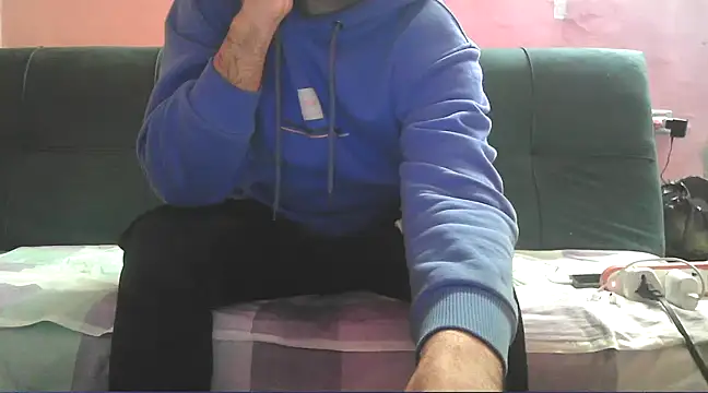 Snapshot of foxsanSs chatting on 02/25/25, 04:53 foxsanSs online show from 02/25/25, 04:53