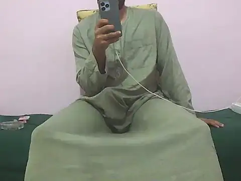 Snapshot of foxsanSs chatting on 11/03/25, 11:26 foxsanSs online show from 11/03/25, 11:26